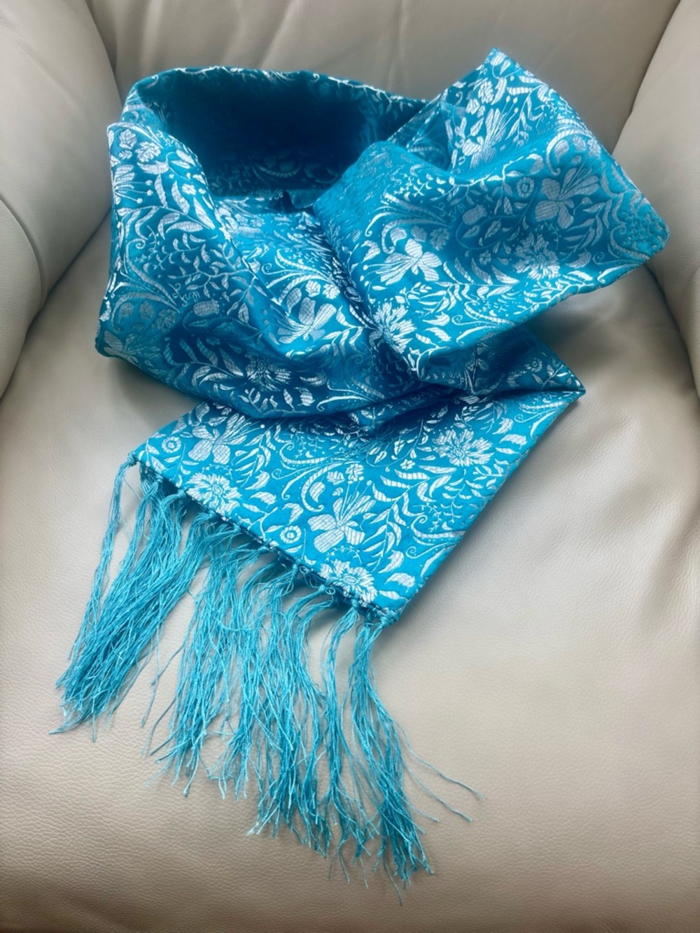 Beautiful floral Shubrocade China scarf